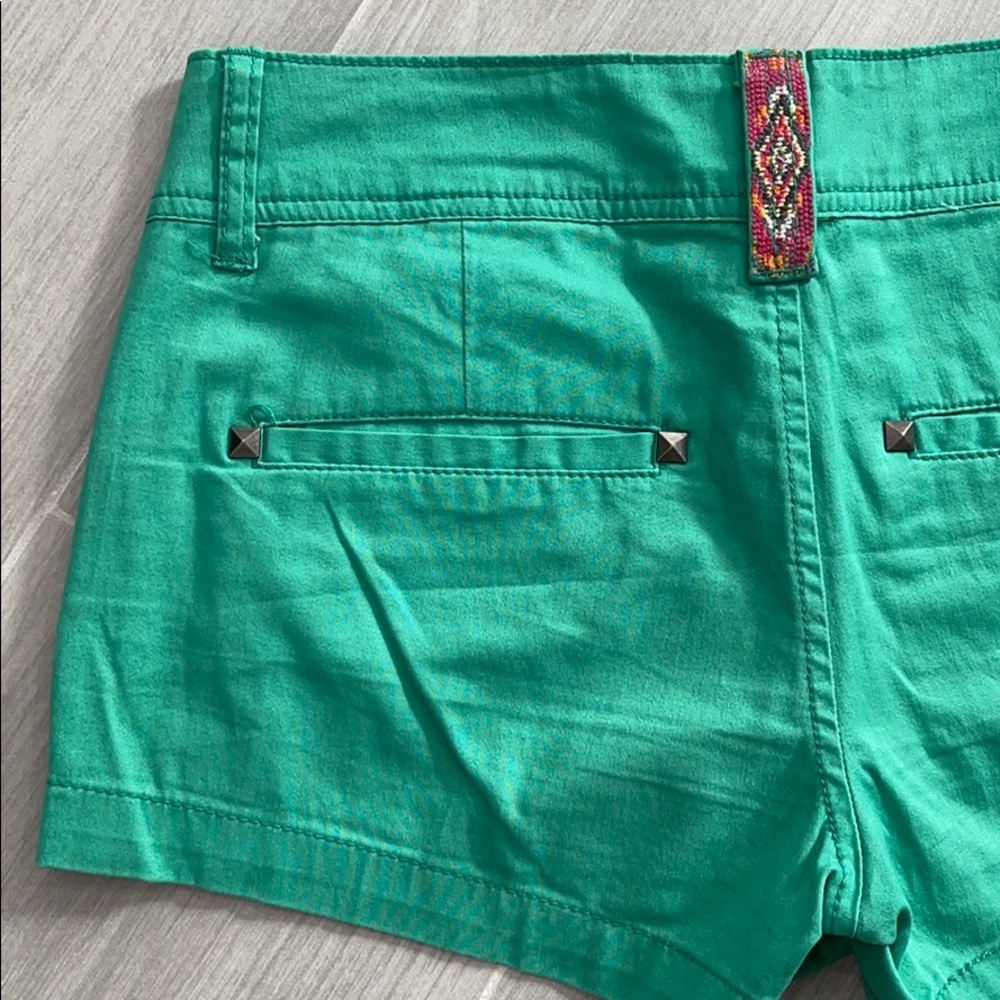 Buckle Daytrip Capricorn Shorts - Picture 4 of 4